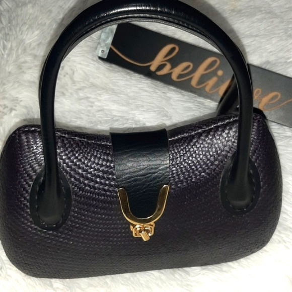 Desenyo Buntal Handbags - DESENYO Buntal purse